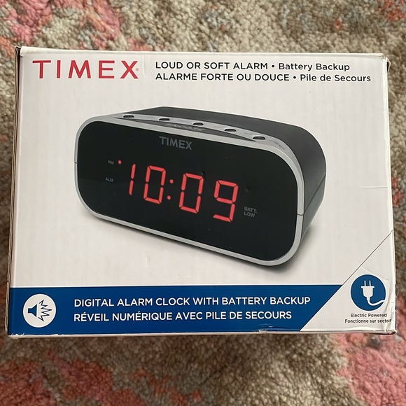 Timex Digital Alarm Clock - Picture 1 of 5